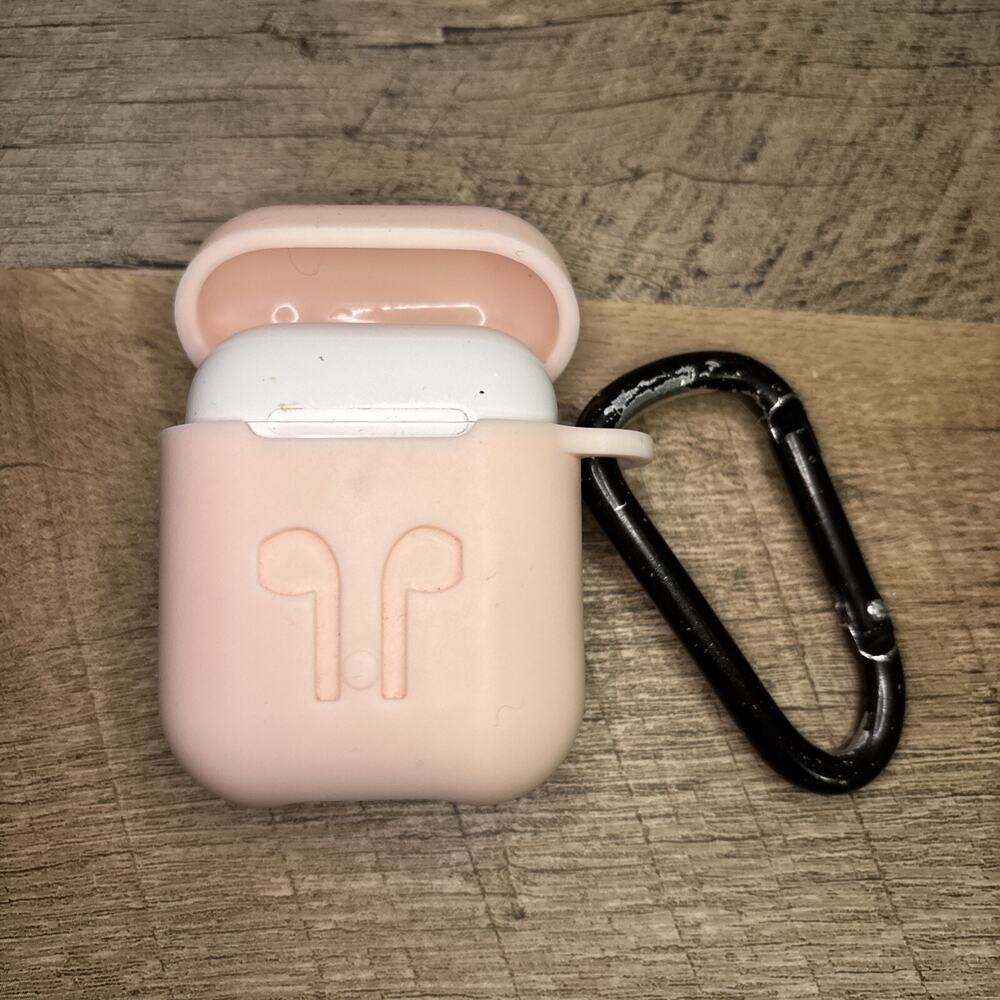 Apple 2nd Generation Airpod with Charging Case - White - FOR PARTS/REPAIR ONLY